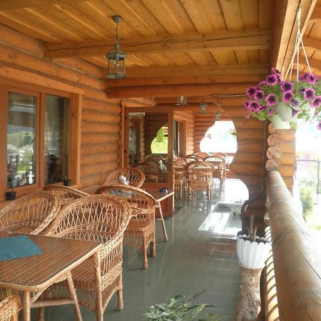 Hotel Tourist complex Karina à Polyana  Extérieur photo