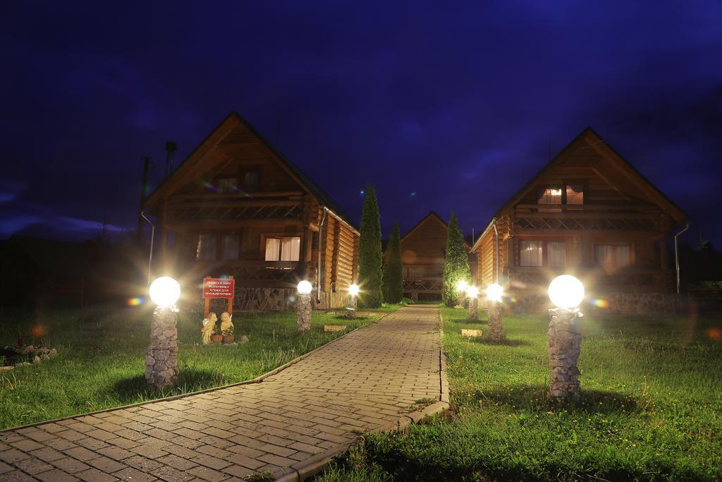 Hotel Tourist complex Karina à Polyana  Chambre photo