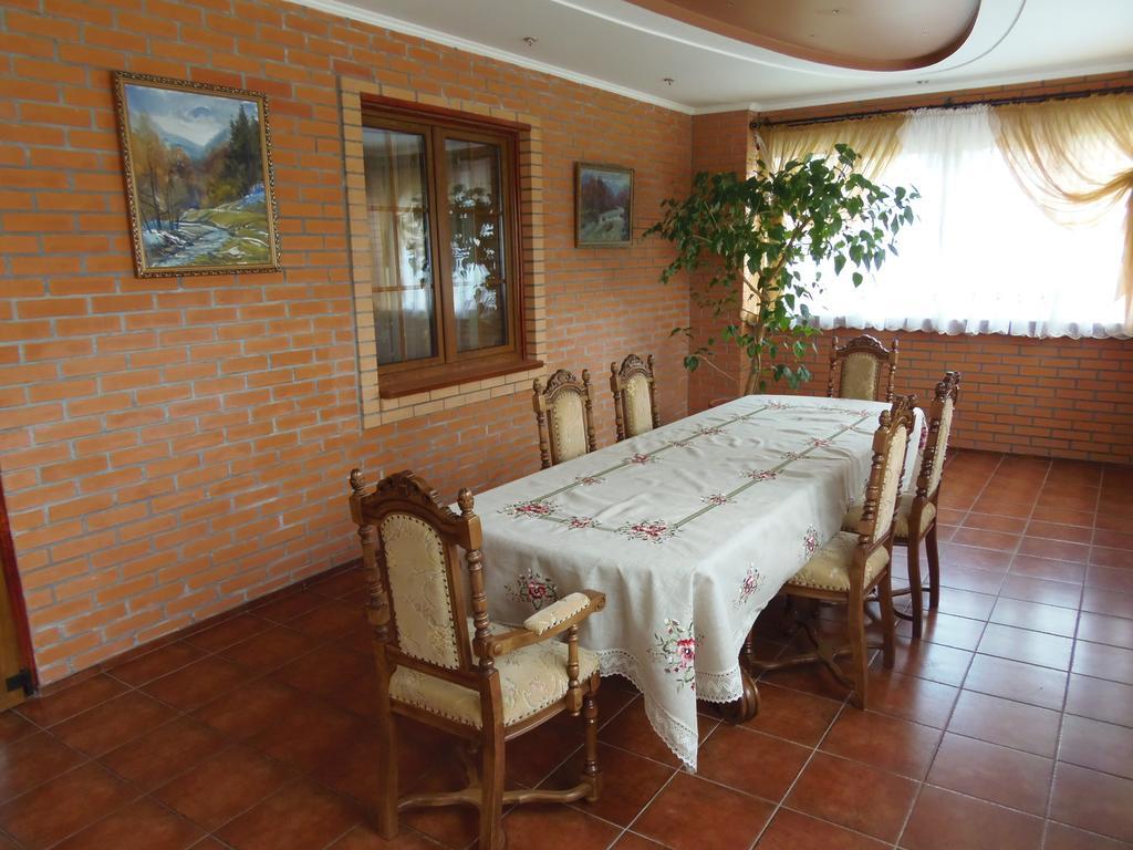 Hotel Tourist complex Karina à Polyana  Extérieur photo