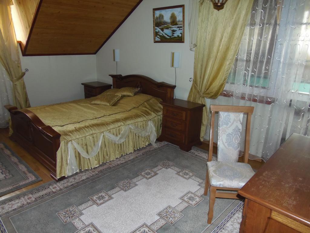 Hotel Tourist complex Karina à Polyana  Extérieur photo